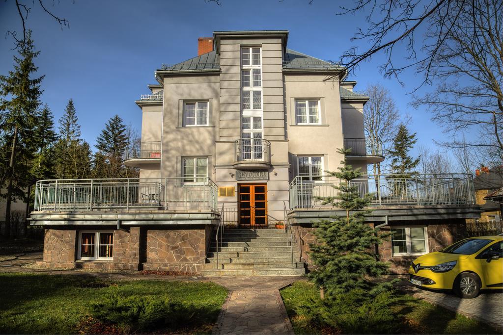 Nocľah s raňajkami Astoria - Literatow 2*